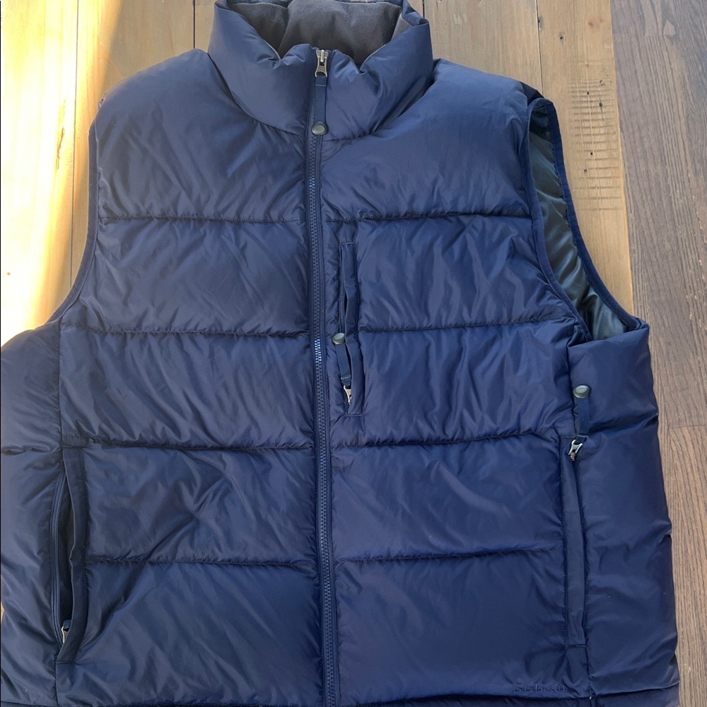 L.L. Bean Men's Dark Blue Quilted Vest Size XL